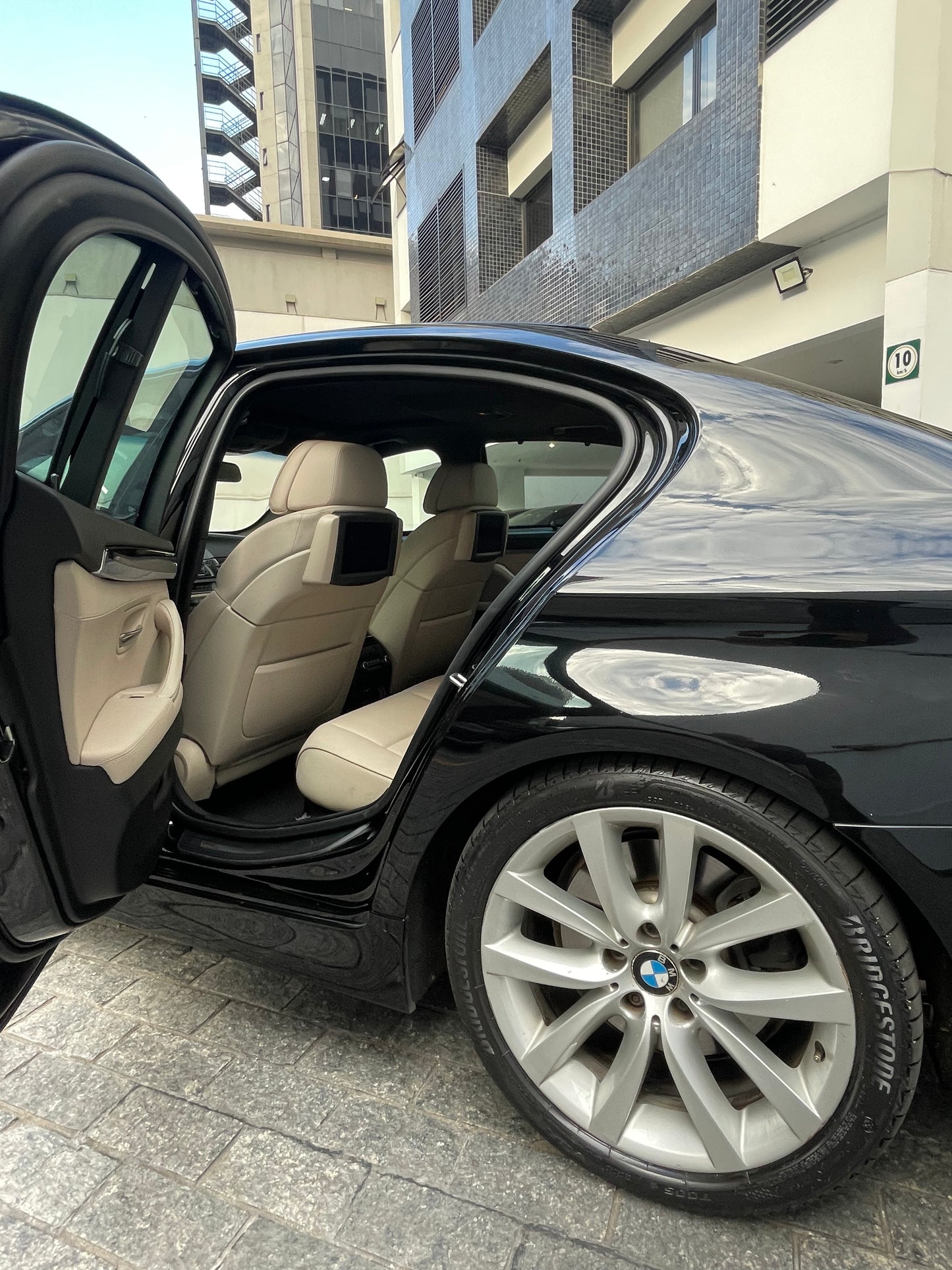 BMW 550I