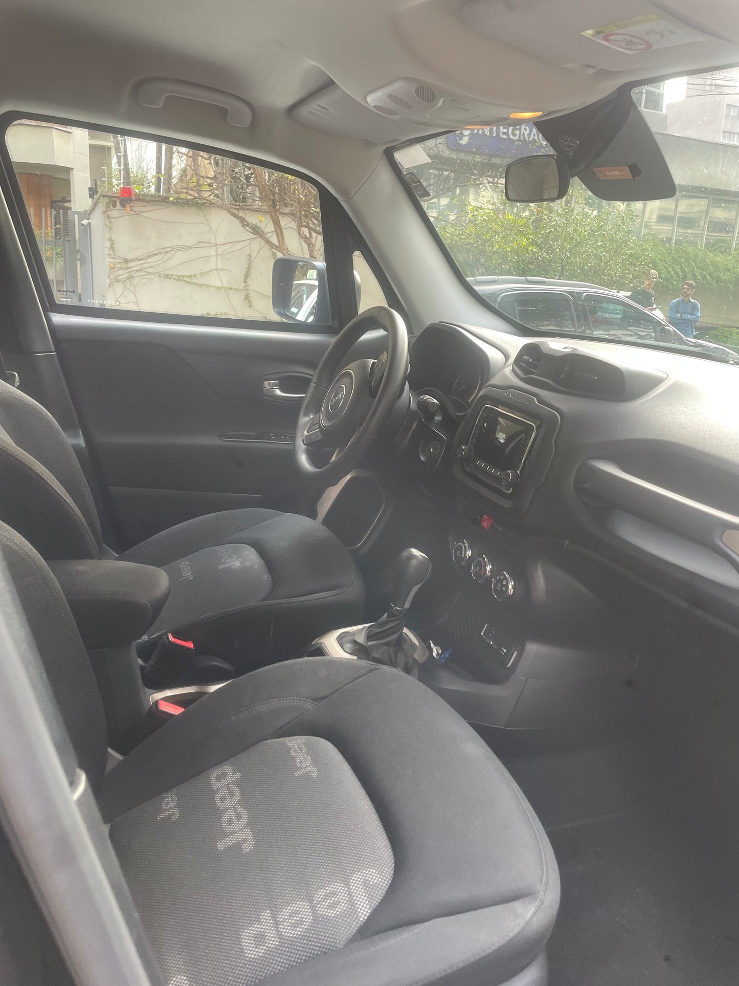 JEEP RENEGADE (BLINDADO)